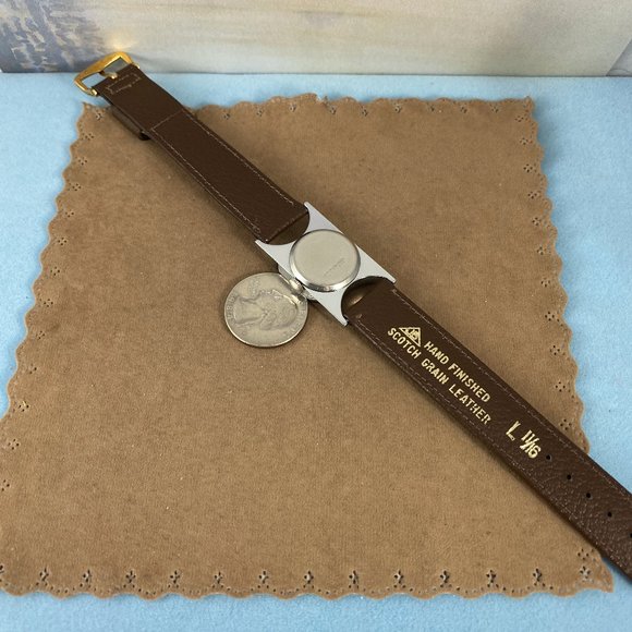 SoldVintage Original Timex 1950's Designer Watch - Picture 3 of 6